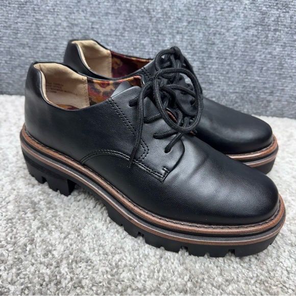 korks Shoes - Korks Veda Lug Sole Platform Derby shoes Women's size 7M black lace up